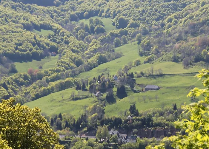 Des Chazes Saint-Jacques-des-Blats